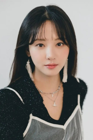 Photo of Kim Min-ah from the Latest Netflix gallery