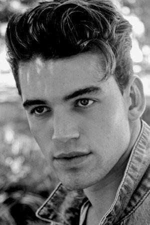 Photo of Noah Fearnley from the Latest Netflix gallery