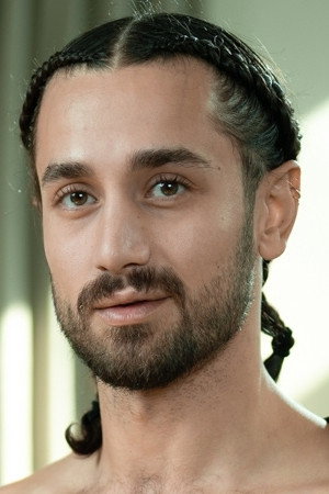 Photo of Noah Asli from the Latest Netflix gallery