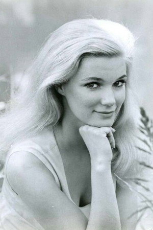 Yvette Mimieux photo