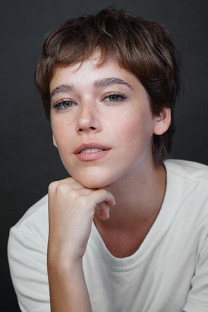 Photo of Azul Fernández from the Latest Netflix gallery