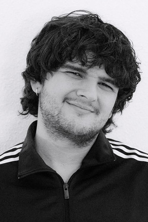 Photo of Miguel Ariza from the Latest Netflix gallery