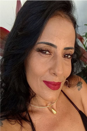 Photo of Rízia Fernandes from the Latest Netflix gallery