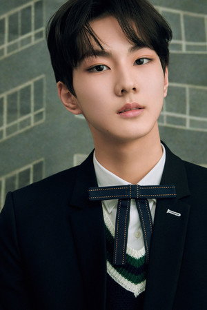 Photo of Jungwon from the Latest Netflix gallery