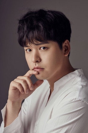 Photo of Lee Jang-woo from the Latest Netflix gallery