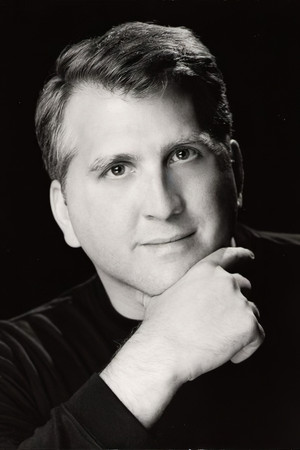 Daniel Roebuck photo