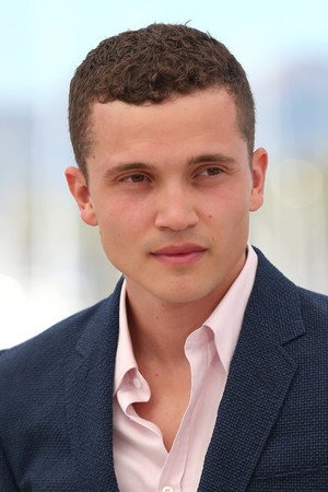 Karl Glusman photo