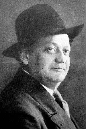 Photo of Rudolph Schildkraut from the Latest Netflix gallery