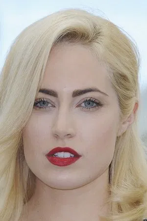 Photo of Charlotte Sullivan from the Latest Netflix gallery