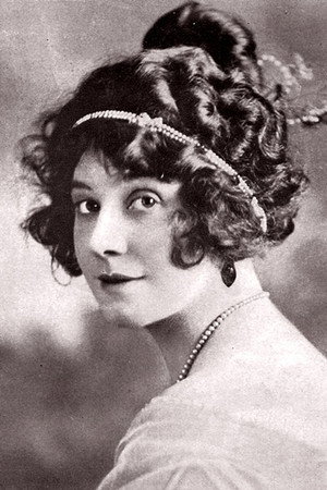 Photo of Minta Durfee from the Latest Netflix gallery