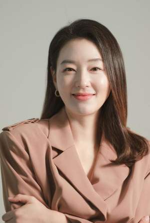 Park Jin-hee photo