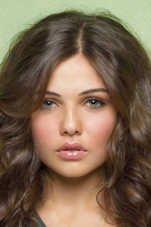 Danielle Campbell photo