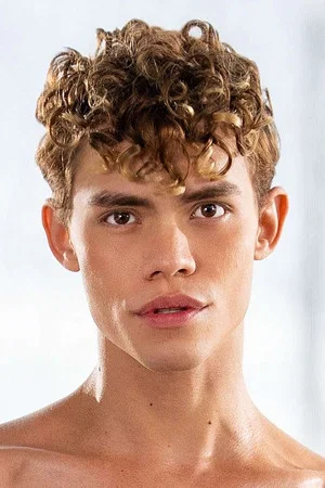 Photo of Austin Ponce from the Latest Netflix gallery