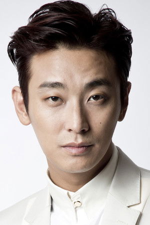 Ju Ji-hoon photo