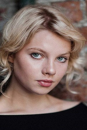 Photo of Ella Newton from the Latest Netflix gallery