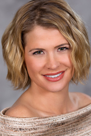 Kristy Swanson photo