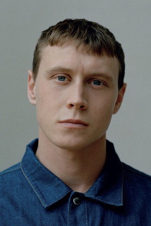 Photo of George MacKay from the Latest Netflix gallery