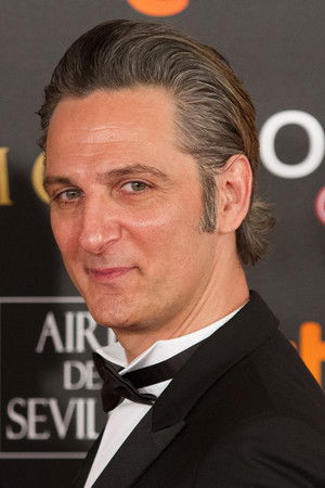 Photo of Ernesto Alterio from the Latest Netflix gallery