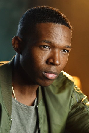 Denzel Whitaker photo