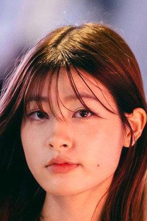 Pathitta Pornchumroenrut photo