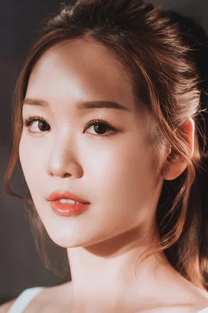 Photo of Michelle Ip from the Latest Netflix gallery