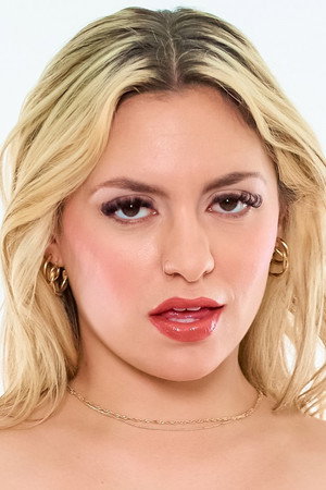 Photo of Gypsy Rose from the Latest Netflix gallery