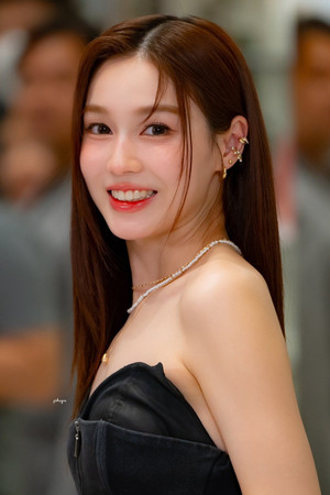 Pattranite Limpatiyakorn photo