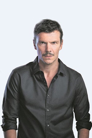 Ioannis Papazisis photo