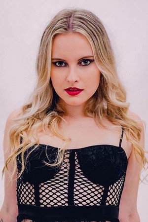 Photo of Leticia Botelho from the Latest Netflix gallery