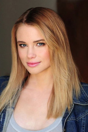 Lucy Fry photo