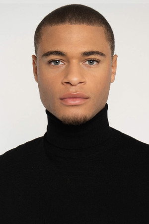 Photo of Evandro Gomes from the Latest Netflix gallery
