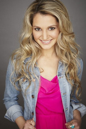 Photo of Ana Alic from the Latest Netflix gallery