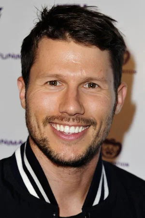Photo of Jason Dundas from the Latest Netflix gallery