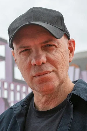 Photo of Esteban Sapir from the Latest Netflix gallery