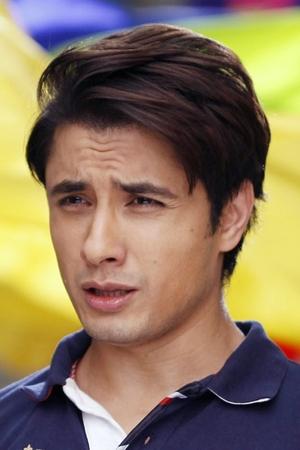 Ali Zafar photo