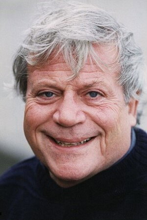 Oliver Reed photo