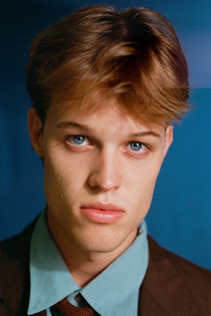 Photo of Oliver Cameron from the Latest Netflix gallery