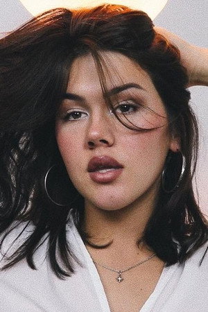 Photo of Daisy Taylor from the Latest Netflix gallery