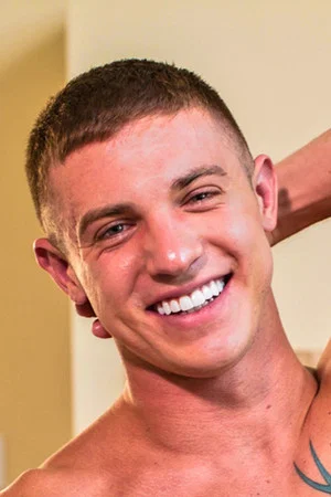 Photo of James Ryder from the Latest Netflix gallery