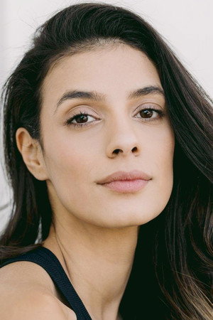 Laysla De Oliveira photo