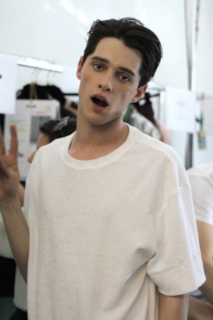 Photo of Charlie Polinger from the Latest Netflix gallery