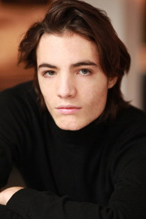 Photo of Elliott Mitrani from the Latest Netflix gallery