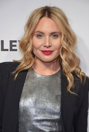 Leah Pipes photo