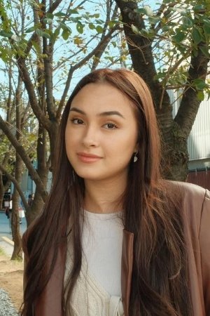 Caitlin Halderman photo