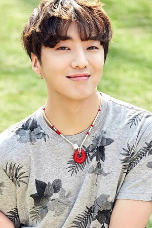 Kang Seung-yoon photo