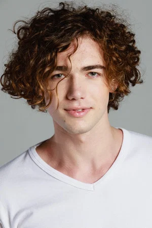 Photo of Mateo Belmonte from the Latest Netflix gallery