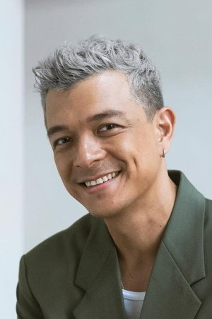 Photo of Jericho Rosales from the Latest Netflix gallery