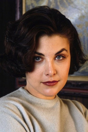 Sherilyn Fenn photo