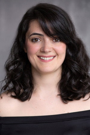 Photo of Sarah Coyne from the Latest Netflix gallery