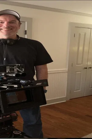 Photo of Kevin Lewis from the Latest Netflix gallery